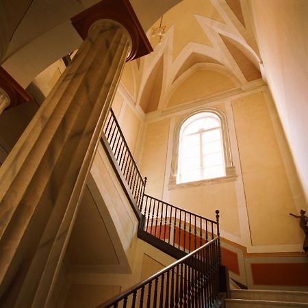 Palazzo Leuzzi B&B Галатоне Экстерьер фото