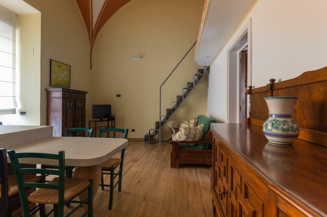 Palazzo Leuzzi B&B Галатоне Экстерьер фото