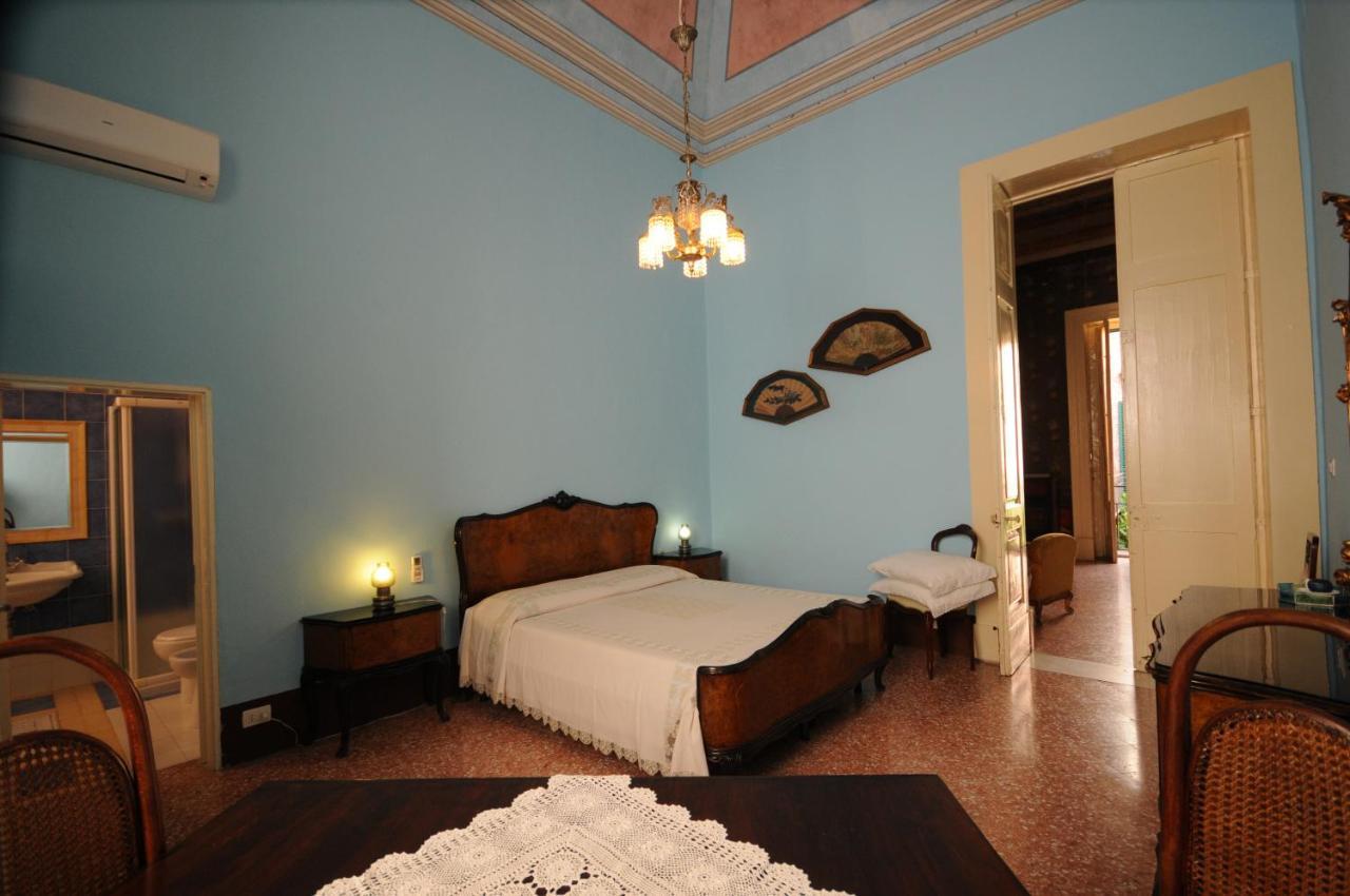 Palazzo Leuzzi B&B Галатоне Номер фото
